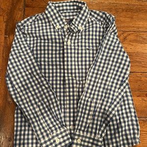 Vineyard Vines button down Size 5